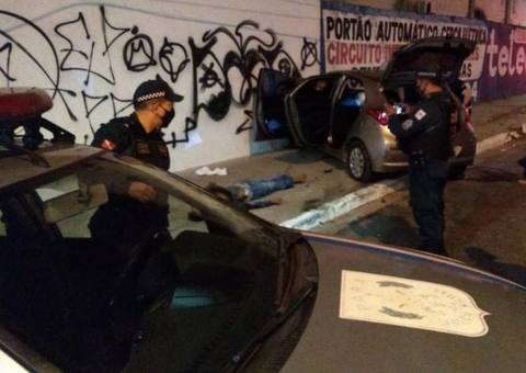 Fotógrafo é feito refém, sofre acidente e registra tudo 