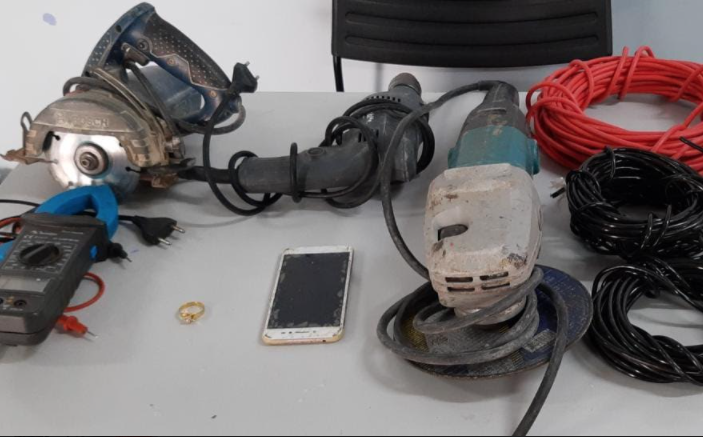 Homem diz que 'pegou emprestado' mas acaba preso por furto em Manaus