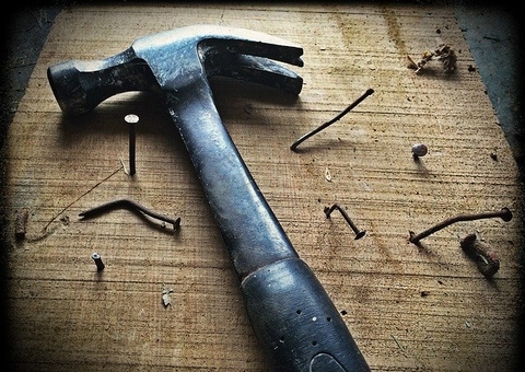 Traficantes torturam mãe e matam suspeitos de abusar de criança