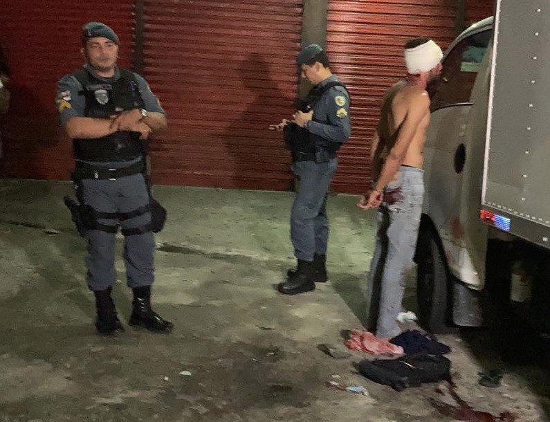 Mulher é baleada na parada de ônibus no segundo dia de trabalho em Manaus