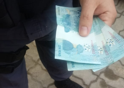 Dupla é presa após pagar corrida de Uber com cédula falsa em Manaus 