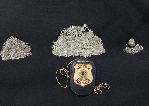 PF faz operação contra exploração de diamantes em terra indígenas 