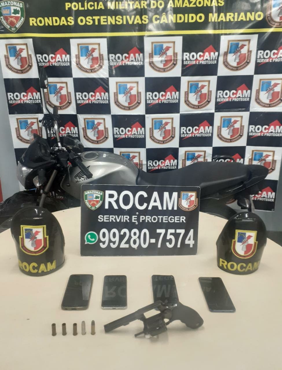 Assaltantes trocam tiros com a polícia e um deles acaba morto em Manaus 