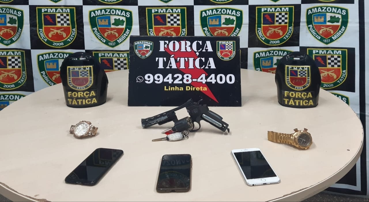 Trio é preso fazendo arrastão dentro de carro na zona Leste de Manaus 