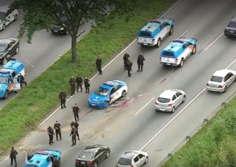 Sargento da PM morre após viatura da corporação ser atacada