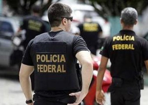 Polícia Federal investiga tráfico de drogas em aeronaves da FAB