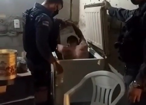 Suspeito de roubar fios é preso ao se esconder dentro de freezer em Manaus