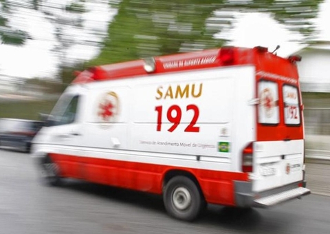 Homem morre em hospital após ser encontrado esfaqueado em casa em Manaus