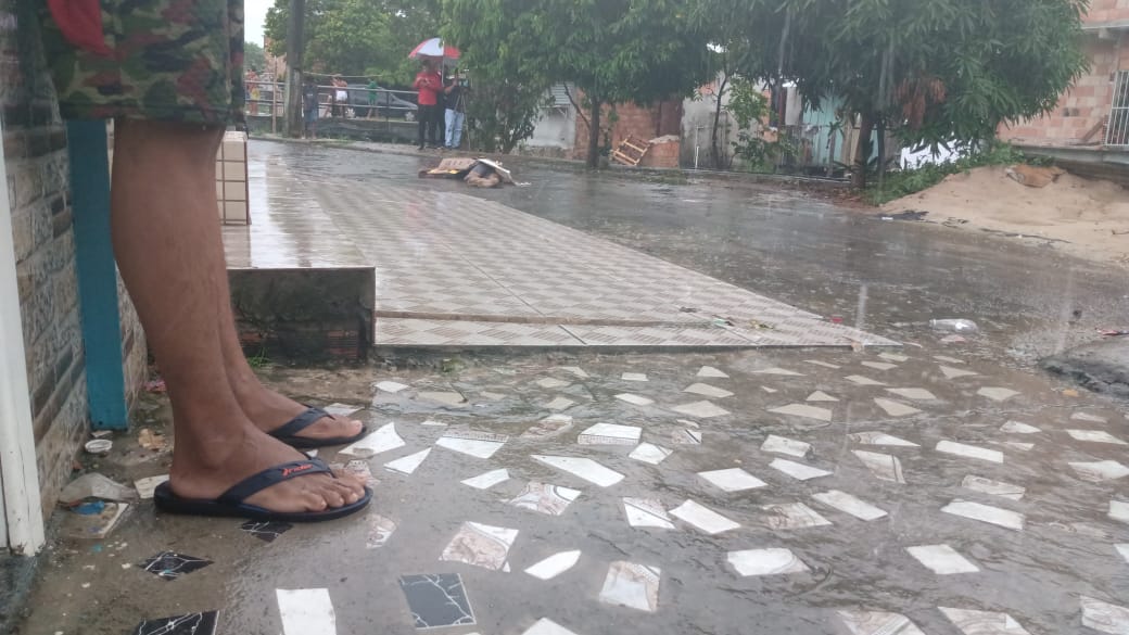 Homem é morto a tiros em rua de Manaus 