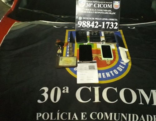 Com peixeira, trio é preso após realizar assaltos em Manaus