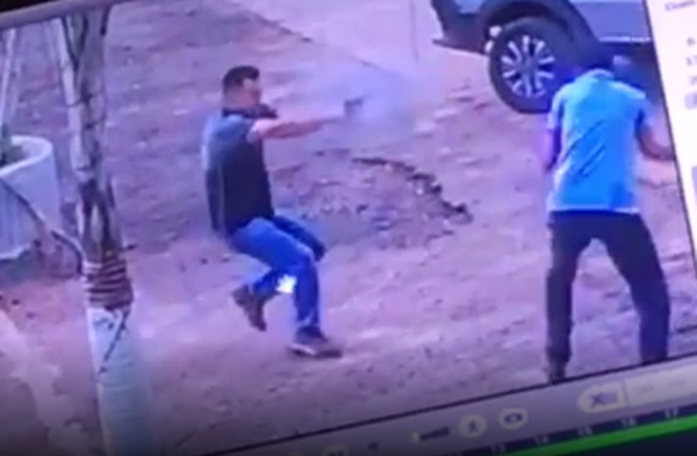 Agiota é morto a tiros ao cobrar dívida de empresário