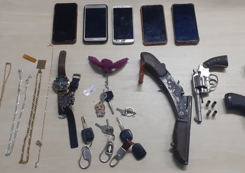 Após assaltar lanchonete, grupo é preso em perseguição policial em Manaus