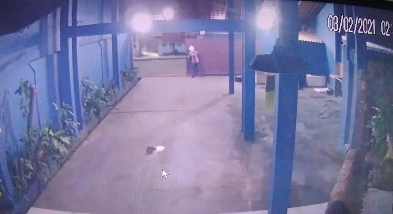 Ex-secretário municipal tem casa invadida e vira refém no Amazonas 