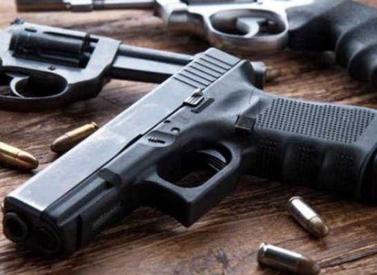 PM apreende adolescente com arsenal e prende 16 pessoas no Amazonas