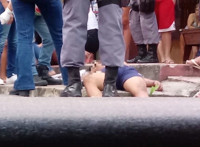 Detento do semiaberto é assassinado na frente de bar em Manaus