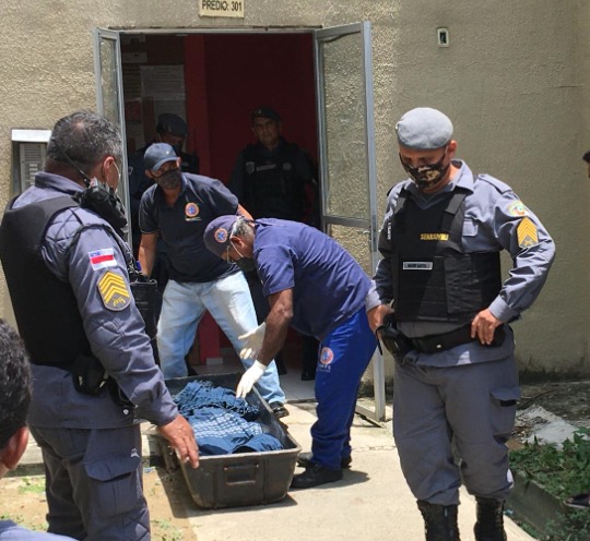 Jovem confessa que esfaqueou namorada e a assistiu morrer  em Manaus