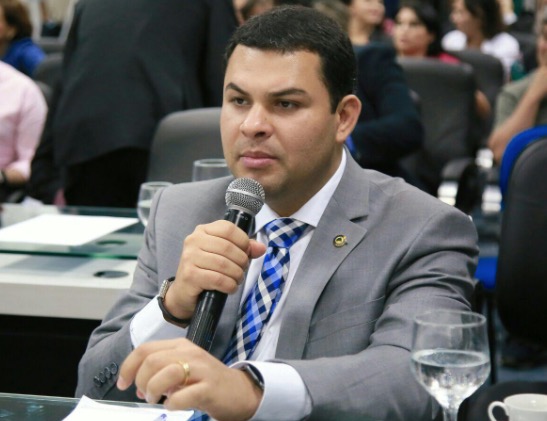 Operação da PF em Manaus tem como alvo deputado Saulo Vianna 