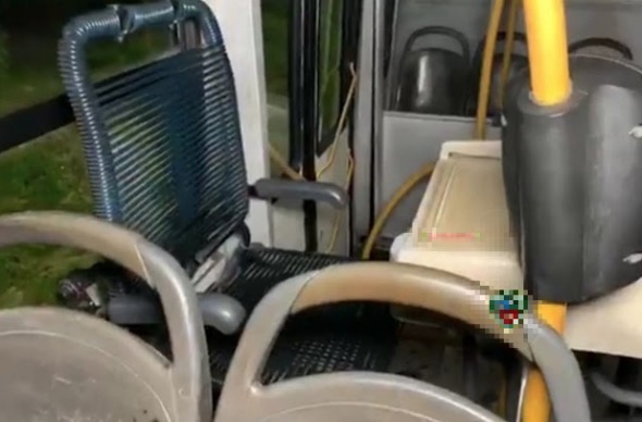 Passageiros são esfaqueados durante assalto a ônibus em Manaus 