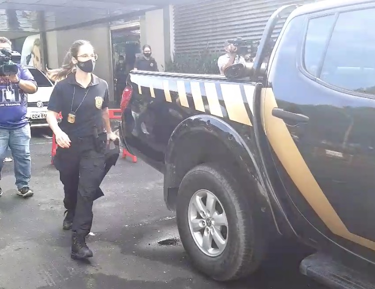 PF apreende material e encerra cumprimento de mandados na sede da Susam