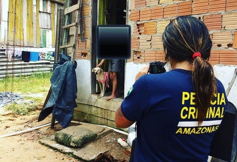 Homens são presos por maltratarem animais e idosa em Manaus