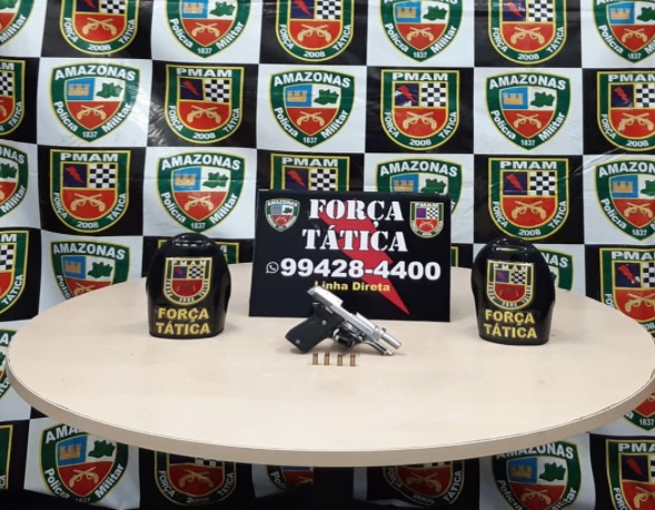 Homem é preso após ser flagrado com pistola em rua de Manaus