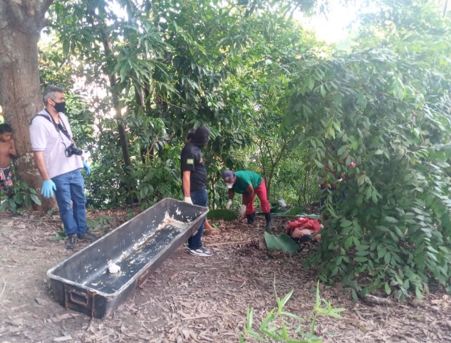 Dupla mata homem, deixa bilhete e solta fogos ao fugir em Manaus