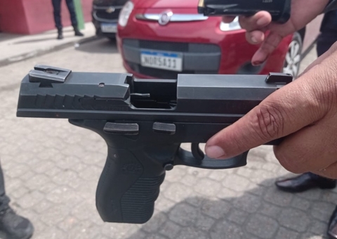 'Bonde' que se preparava para atacar rivais troca tiros com PMs em Manaus