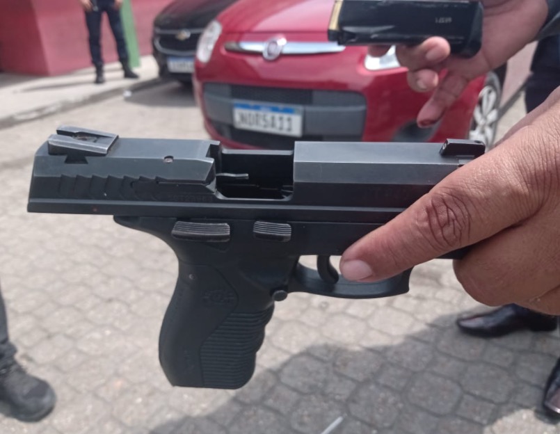 'Bonde' que se preparava para atacar rivais troca tiros com PMs em Manaus