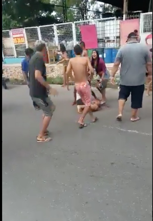 Homem é morto a tiros na frente da esposa em Manaus; veja vídeo
