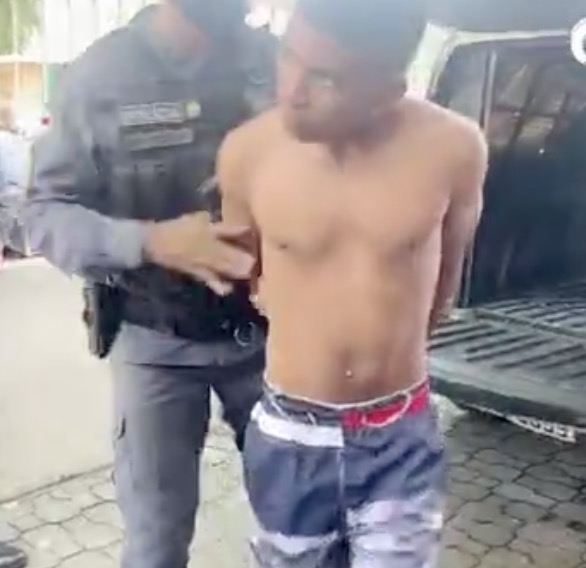 Jovem suspeito de decapitar mulher é preso após cometer assaltos em Manaus