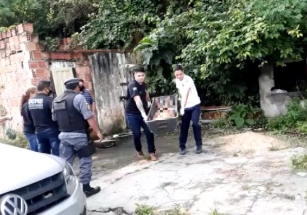 Às vésperas do Natal, homem é encontrado morto em rua de Manaus