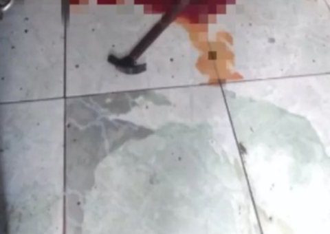 Adolescente mata pai com golpes de martelo e deixa confissão em caderno