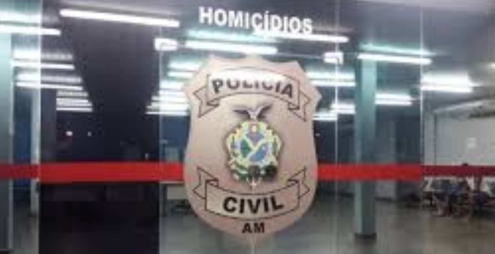 Mulher é presa após matar mãe com tiro na cabeça em comunidade de Manaus 