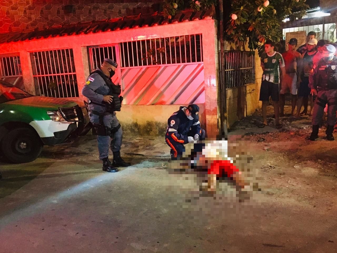 Jovem é perseguido e morto a tiros após sair de bar em Manaus