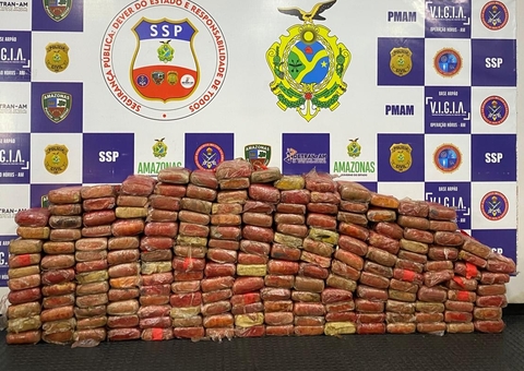 Trio é preso com 200kg de drogas em embarcação no Amazonas