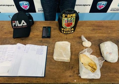 Suspeito é preso com 1 kg de drogas e anotações do tráfico no Amazonas