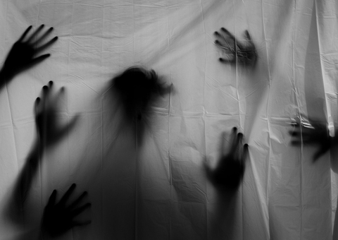 Cinco jovens são presos por estuprarem vizinha de 14 anos