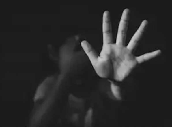 Homem é preso após estuprar menor de idade; vítima pode estar grávida