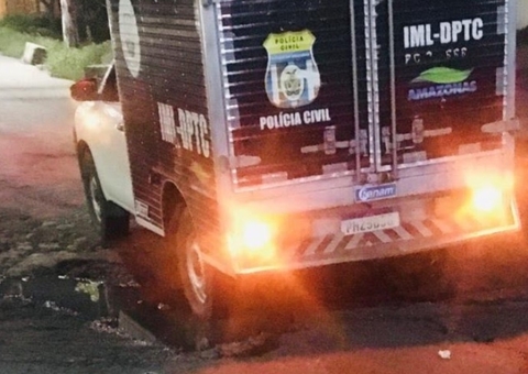 Homem é executado a tiros enquanto caminhava em rua de Manaus