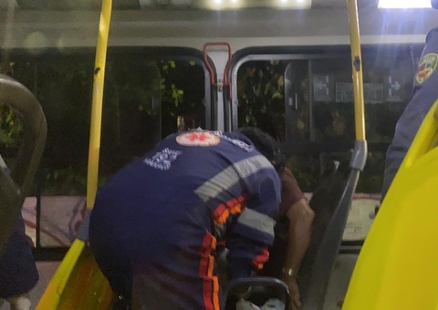 Idoso é baleado em assalto a ônibus da linha 640 em Manaus 
