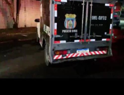 Corpo de homem é encontrado em casa abandonada em área nobre de Manaus