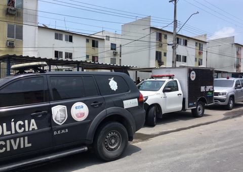 Jovem que matou namorada a facadas em Manaus está em estado grave