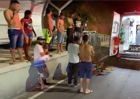 Acidente entre carro e moto deixa duas pessoas feridas em Manaus