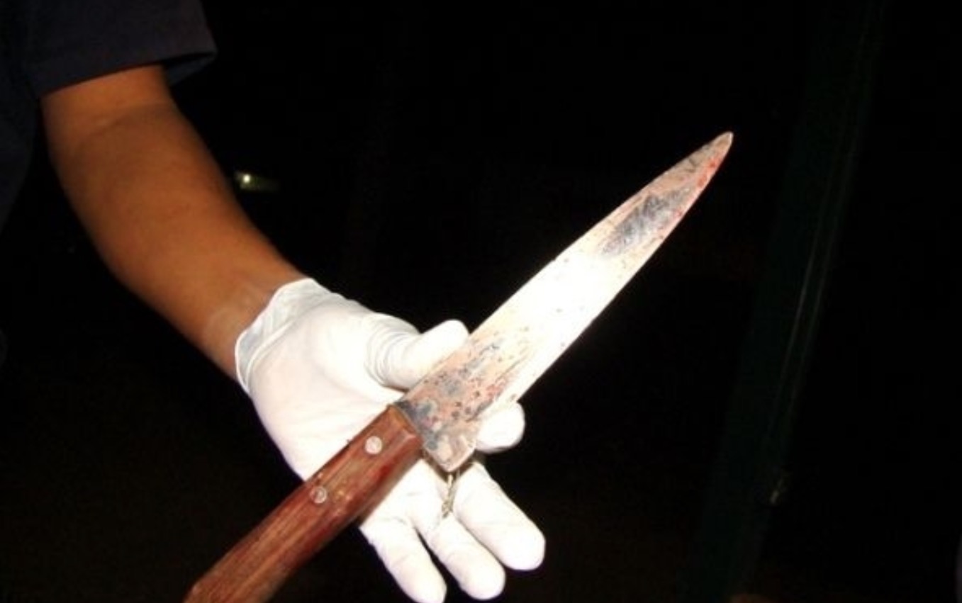 Mulher é morta com facada no peito na frente da neta de 9 anos 