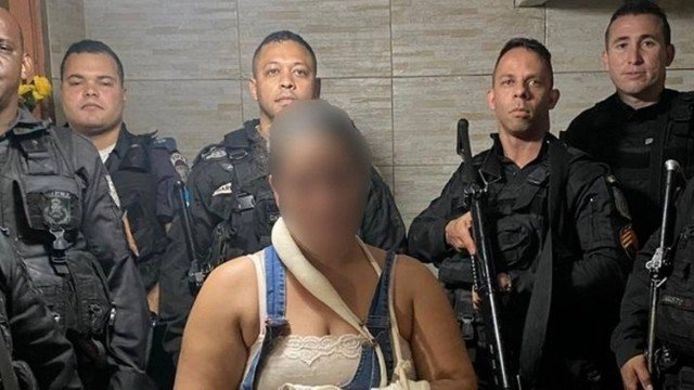 Mãe é torturada por traficantes na frente dos filhos por denunciar estupro