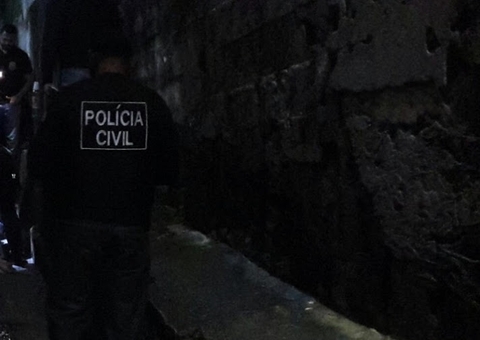 Criminosos invadem casa de cabeleireiro e atiram em clientes em Manaus