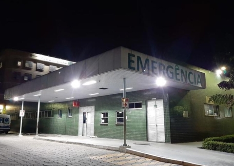 Jovem é baleado por criminosos em área vermelha de Manaus