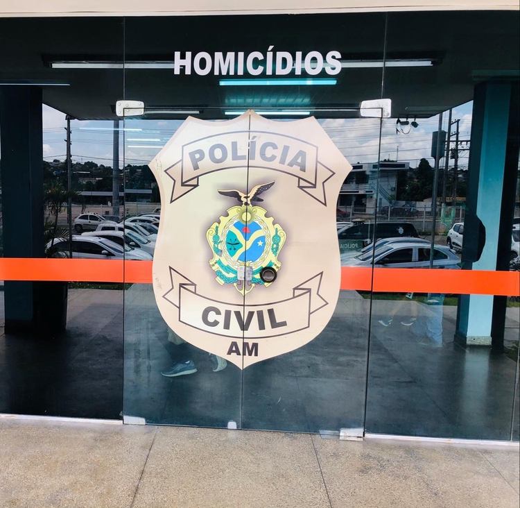 Morador de rua é morto com pedradas na cabeça em Manaus 