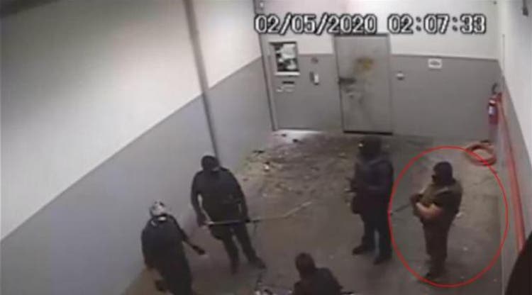 Mulher vai parar na delegacia após chamar assaltantes de Criciúma de ídolos