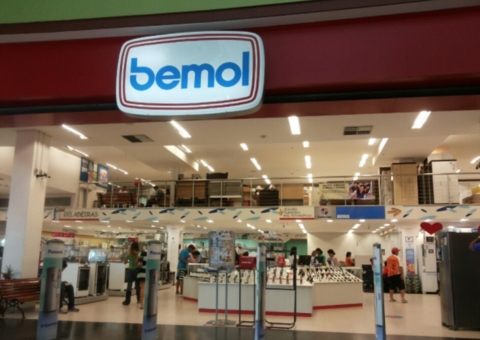 Veja como ficou a Bemol do Manauara após homem furtar dezenas de iPhones